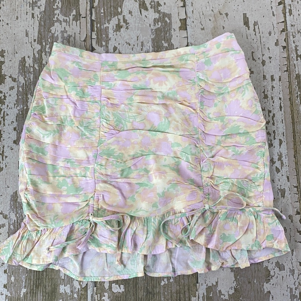 Wild fable yellow green purple rouched mini skirt Wild fable floral purple skirt